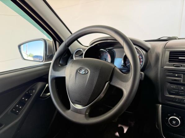 Lada (ВАЗ) Granta I Рестайлинг с пробегом 2019 года, цена 749 000 рублей, 32000 км, седан, Автокод Объявления