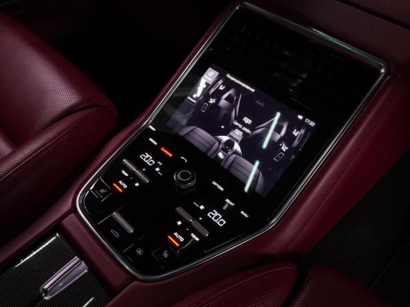 Porsche Panamera II с пробегом 2017 года, цена 7 639 000 рублей, 50411 км, лифтбек, Автокод Объявления