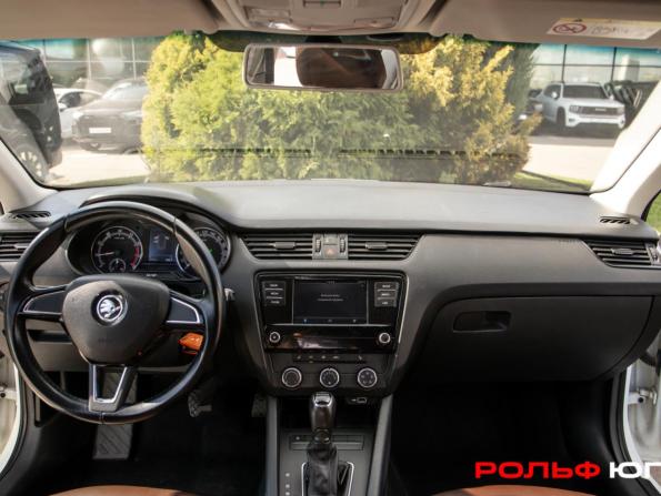 Skoda Octavia III (A7) Рестайлинг с пробегом 2018 года, цена 938 000 рублей, 177601 км, лифтбек, Автокод Объявления