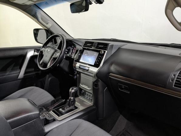 Toyota Land Cruiser Prado 150 Series Рестайлинг 2 с пробегом 2018 года, цена 4 315 000 рублей, 181933 км, внедорожник, Автокод Объявления