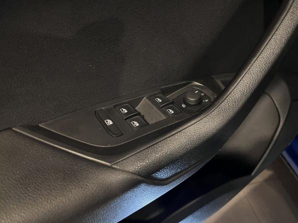 Skoda Karoq I с пробегом 2020 года, цена 2 547 000 рублей, 81900 км, внедорожник, Автокод Объявления