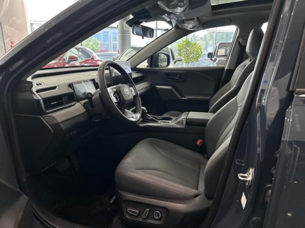 Toyota RAV4 VI (XA60) с пробегом 2026 года, цена 4 599 000 рублей, 26 км, внедорожник, Автокод Объявления