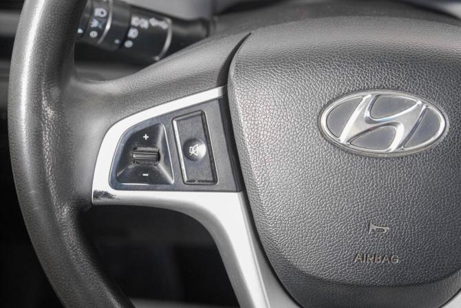 Hyundai Solaris I с пробегом 2013 года, цена 859 000 рублей, 144500 км, седан, Автокод Объявления