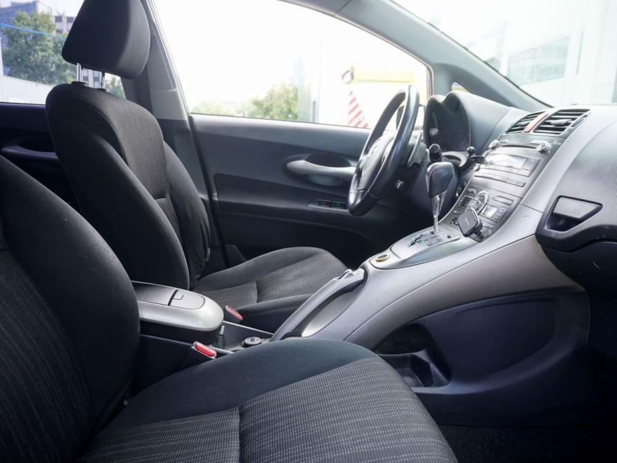 Toyota Auris I Москва  - изображение 10