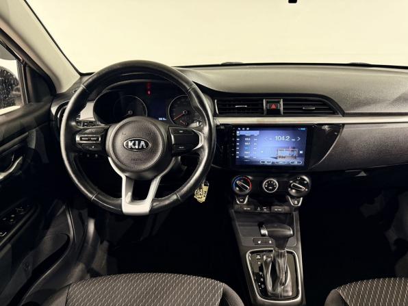 Kia Rio IV с пробегом 2018 года, цена 1 299 000 рублей, 98813 км, седан, Автокод Объявления