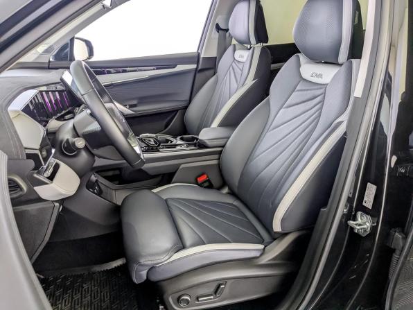 Geely Atlas II с пробегом 2024 года, цена 3 050 000 рублей, 14460 км, внедорожник, Автокод Объявления