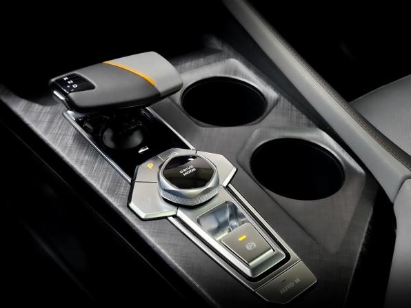 Changan UNI-V I с пробегом 2023 года, цена 2 170 000 рублей, 40444 км, лифтбек, Автокод Объявления