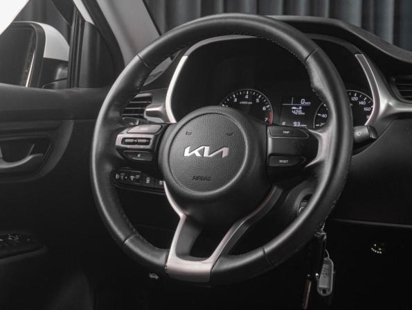 Kia Rio IV Рестайлинг с пробегом 2022 года, цена 1 239 000 рублей, 117096 км, седан, Автокод Объявления