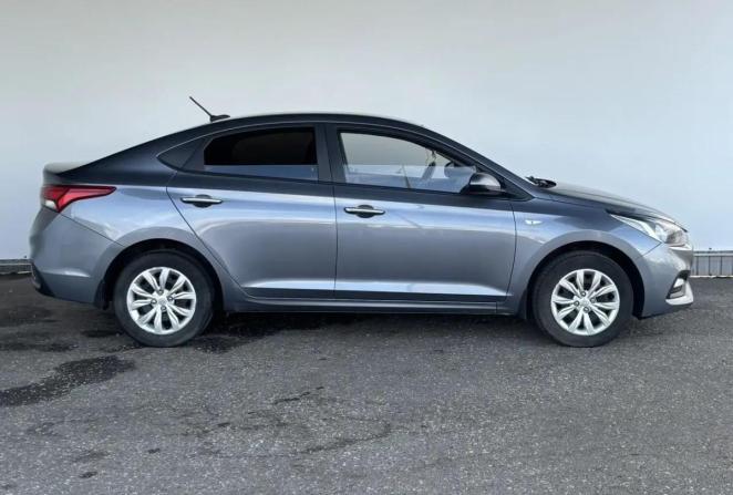 Hyundai Solaris II с пробегом 2018 года, цена 1 350 000 рублей, 153176 км, седан, Автокод Объявления