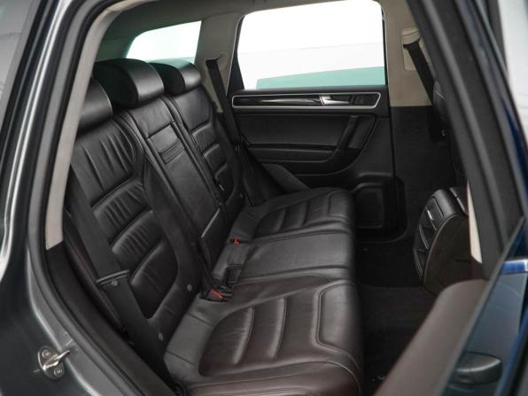 Volkswagen Touareg II Рестайлинг с пробегом 2015 года, цена 2 500 000 рублей, 136980 км, внедорожник, Автокод Объявления