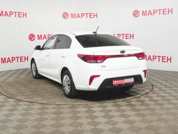 Kia Rio IV с пробегом 2018 года, цена 1 299 000 рублей, 91400 км, седан, Автокод Объявления
