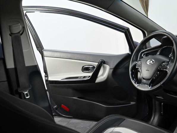 Kia Ceed II Рестайлинг с пробегом 2017 года, цена 1 249 000 рублей, 171000 км, хэтчбек, Автокод Объявления