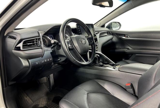 Toyota Camry VIII (XV70) Рестайлинг с пробегом 2021 года, цена 3 465 000 рублей, 58535 км, седан, Автокод Объявления