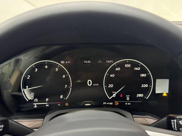 Новый Volkswagen Touareg III Рестайлинг 2025 года, цена 7 899 000 рублей, внедорожник, Автокод Объявления