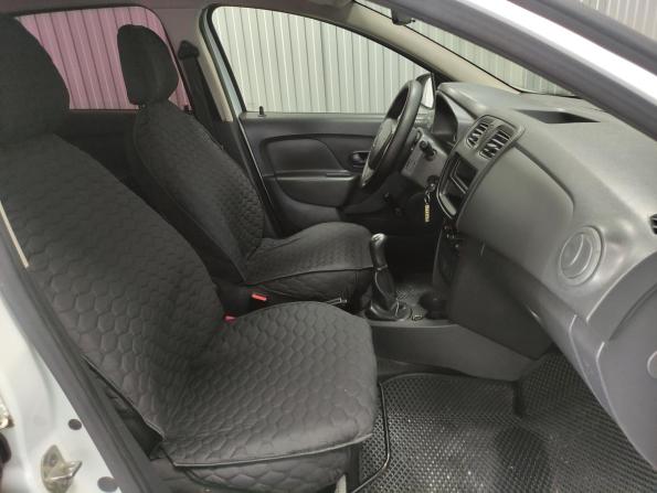 Renault Logan II с пробегом 2017 года, цена 395 000 рублей, 181444 км, седан, Автокод Объявления