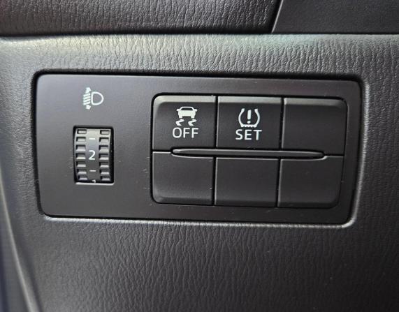 Mazda 3 III (BM) с пробегом 2014 года, цена 1 310 000 рублей, 161026 км, седан, Автокод Объявления