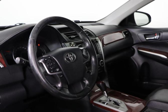 Toyota Camry VII (XV50) с пробегом 2014 года, цена 1 599 990 рублей, 249637 км, седан, Автокод Объявления