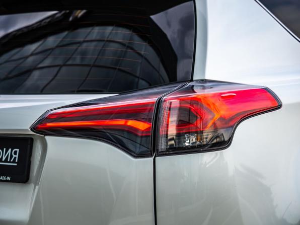 Toyota RAV4 IV (XA40) Рестайлинг с пробегом 2019 года, цена 2 468 000 рублей, 109100 км, внедорожник, Автокод Объявления