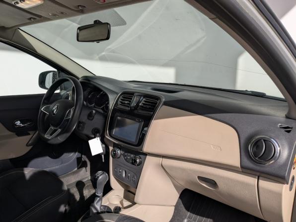 Renault Logan II с пробегом 2018 года, цена 899 000 рублей, 96981 км, седан, Автокод Объявления