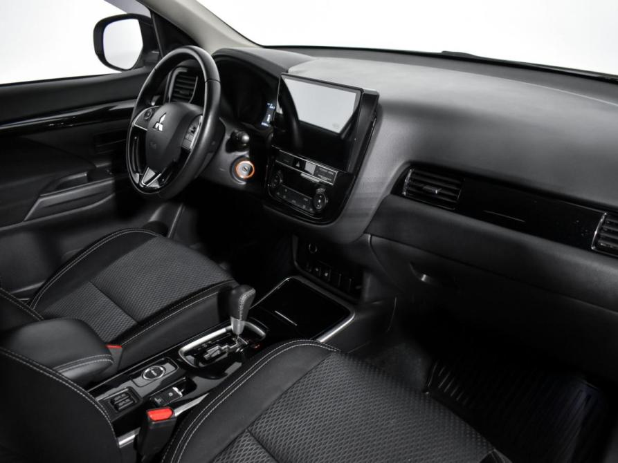 Mitsubishi Outlander III Рестайлинг 3 Санкт-Петербург  - изображение 13