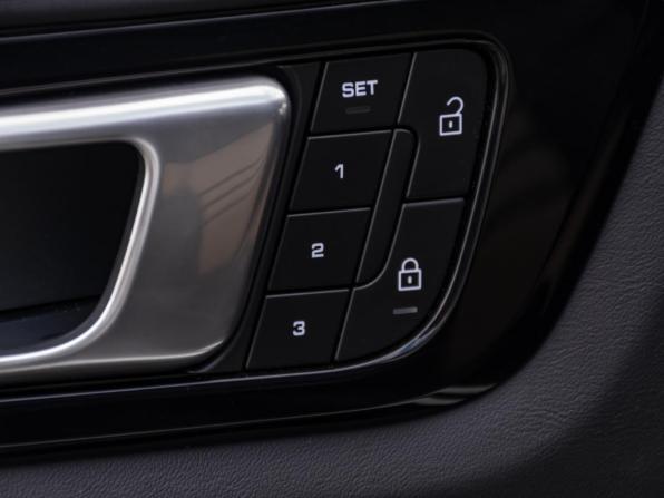 Porsche Cayenne III с пробегом 2022 года, цена 9 800 020 рублей, 49100 км, внедорожник, Автокод Объявления