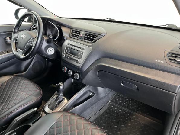 Kia Rio III Рестайлинг с пробегом 2016 года, цена 1 099 000 рублей, 95440 км, хэтчбек, Автокод Объявления
