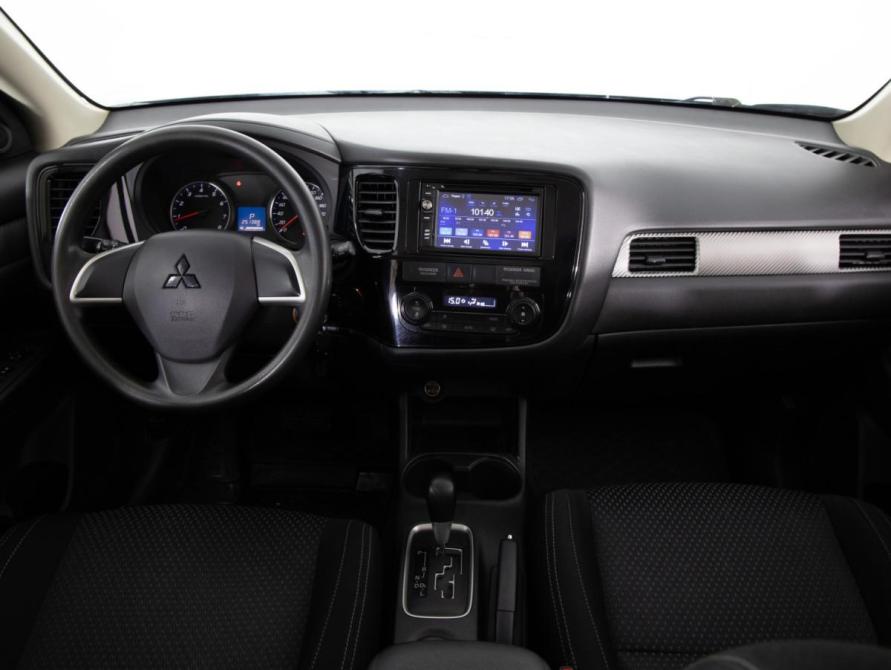Mitsubishi Outlander III Рестайлинг 2 Санкт-Петербург  - изображение 10