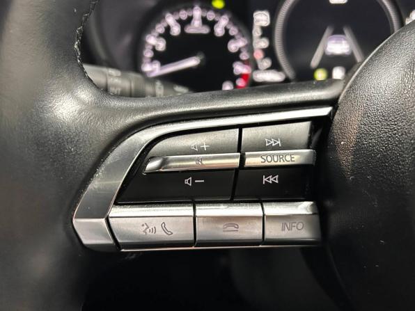 Mazda 3 IV (BP) с пробегом 2019 года, цена 1 612 000 рублей, 137464 км, хэтчбек, Автокод Объявления