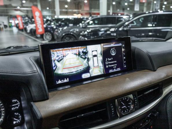 Lexus LX III Рестайлинг 2 с пробегом 2016 года, цена 6 599 700 рублей, 92716 км, внедорожник, Автокод Объявления