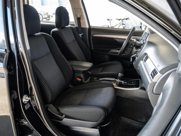 Mitsubishi Outlander III Рестайлинг 2 с пробегом 2017 года, цена 1 755 000 рублей, 175197 км, внедорожник, Автокод Объявления