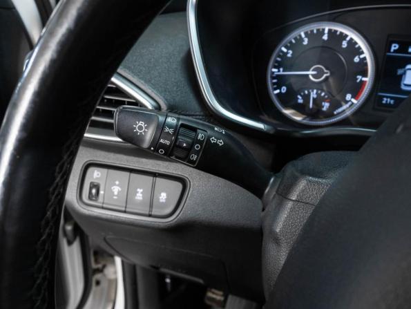 Hyundai Santa Fe IV с пробегом 2018 года, цена 2 677 000 рублей, 131883 км, внедорожник, Автокод Объявления