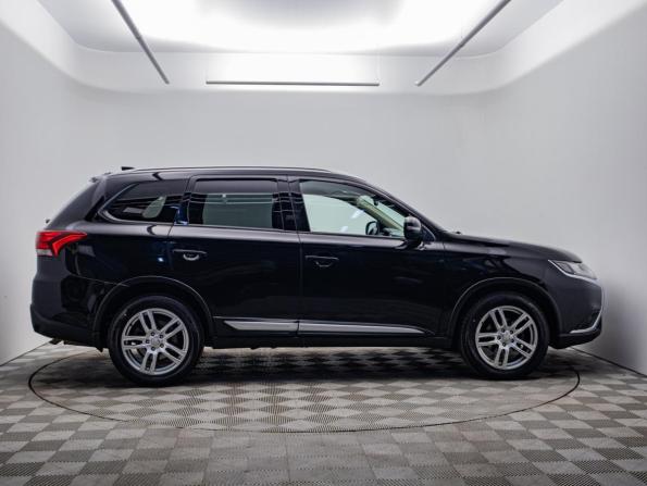 Mitsubishi Outlander III Рестайлинг 3 с пробегом 2019 года, цена 1 845 000 рублей, 216779 км, внедорожник, Автокод Объявления