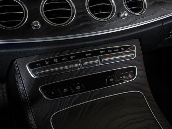 Mercedes-Benz E-Класс V (W213 S213 C238) Рестайлинг с пробегом 2021 года, цена 4 300 000 рублей, 168136 км, седан, Автокод Объявления