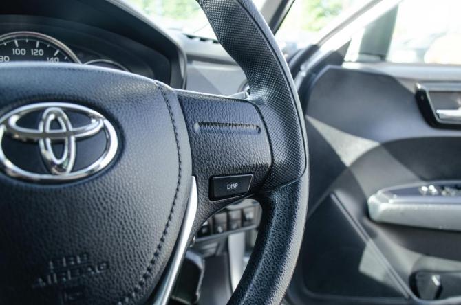 Toyota Corolla XI (E160 E170 E180) Рестайлинг 1 с пробегом 2017 года, цена 1 274 000 рублей, 173000 км, универсал, Автокод Объявления