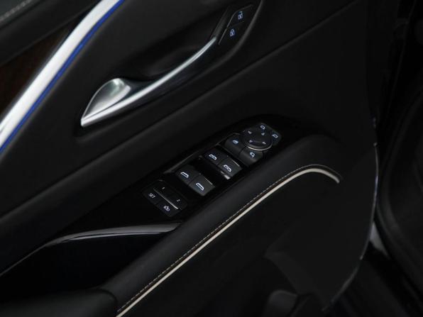 Cadillac Escalade V с пробегом 2023 года, цена 10 527 077 рублей, 42095 км, внедорожник, Автокод Объявления