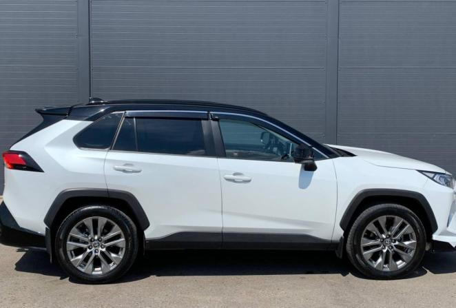 Toyota RAV4 V (XA50) с пробегом 2022 года, цена 3 870 000 рублей, 50238 км, внедорожник, Автокод Объявления