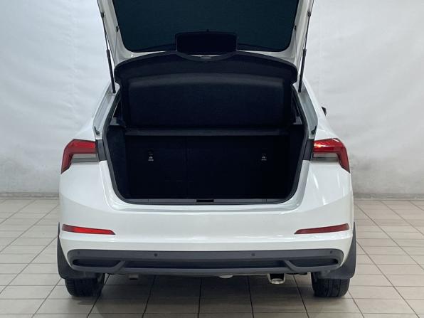 Skoda Rapid II с пробегом 2021 года, цена 1 499 000 рублей, 94516 км, лифтбек, Автокод Объявления