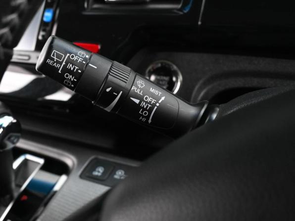 Honda Stepwgn V с пробегом 2015 года, цена 1 989 000 рублей, 104698 км, минивэн, Автокод Объявления