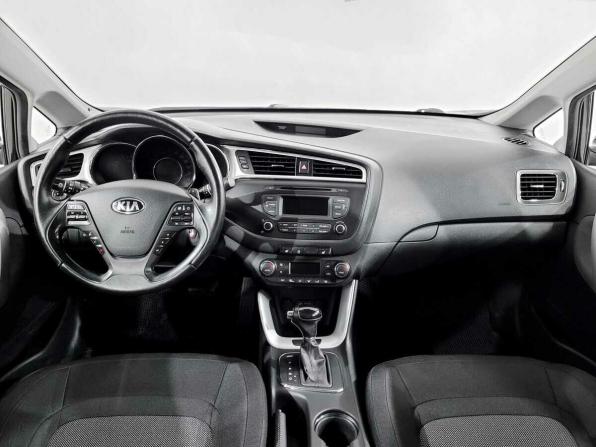 Kia Ceed II Рестайлинг с пробегом 2018 года, цена 1 350 000 рублей, 108763 км, универсал, Автокод Объявления