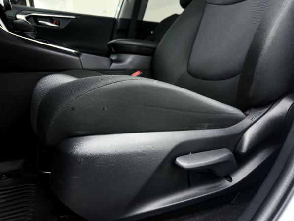 Toyota RAV4 V (XA50) с пробегом 2022 года, цена 3 899 000 рублей, 38900 км, внедорожник, Автокод Объявления