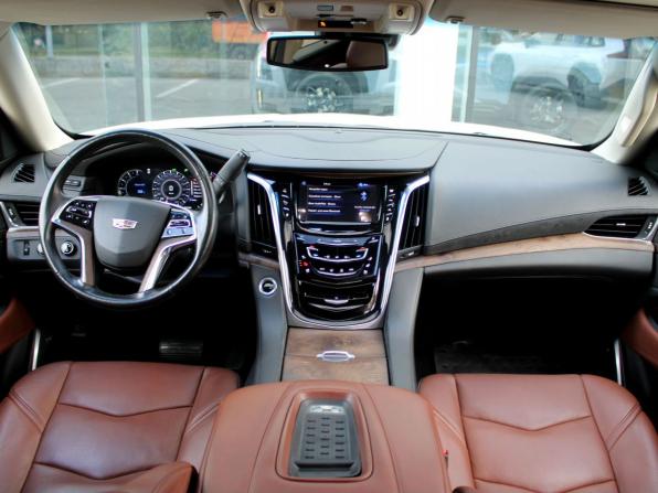 Cadillac Escalade IV с пробегом 2016 года, цена 3 695 000 рублей, 112162 км, внедорожник, Автокод Объявления