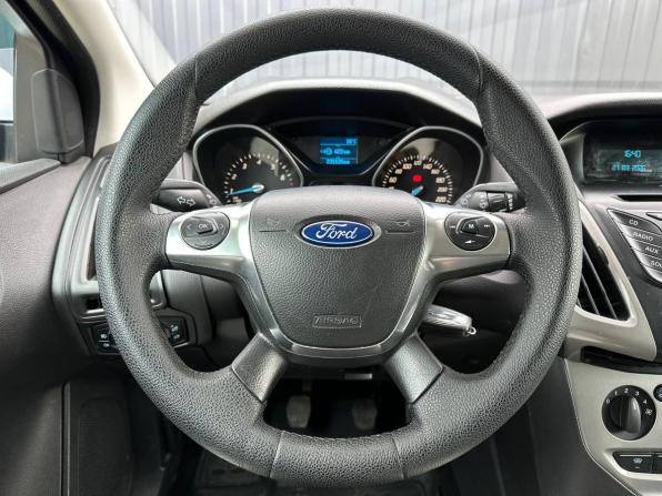 Ford Focus III с пробегом 2013 года, цена 599 000 рублей, 235000 км, хэтчбек, Автокод Объявления
