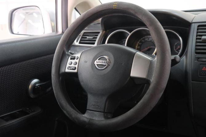 Nissan Tiida I Рестайлинг с пробегом 2011 года, цена 929 000 рублей, 153000 км, хэтчбек, Автокод Объявления