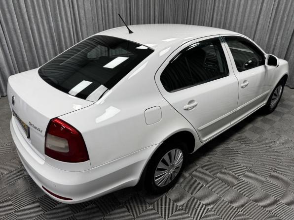 Skoda Octavia II (A5) Рестайлинг с пробегом 2012 года, цена 900 000 рублей, 239983 км, лифтбек, Автокод Объявления