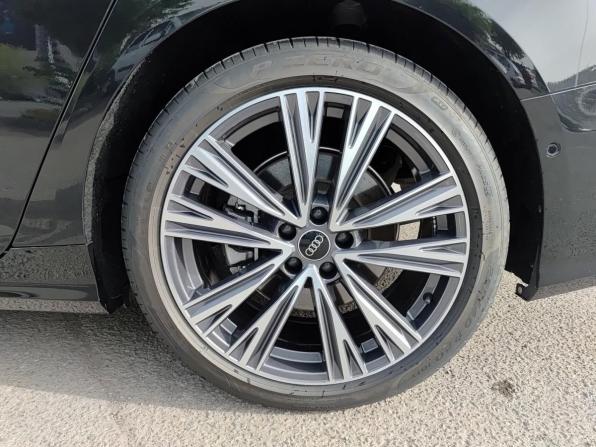 Audi A6 V (C8) Рестайлинг с пробегом 2024 года, цена 5 950 000 рублей, 13891 км, седан, Автокод Объявления