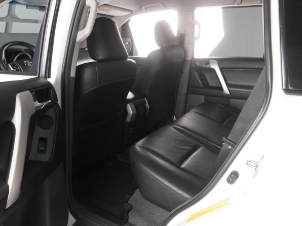 Toyota Land Cruiser Prado 150 Series с пробегом 2013 года, цена 2 690 000 рублей, 329270 км, внедорожник, Автокод Объявления