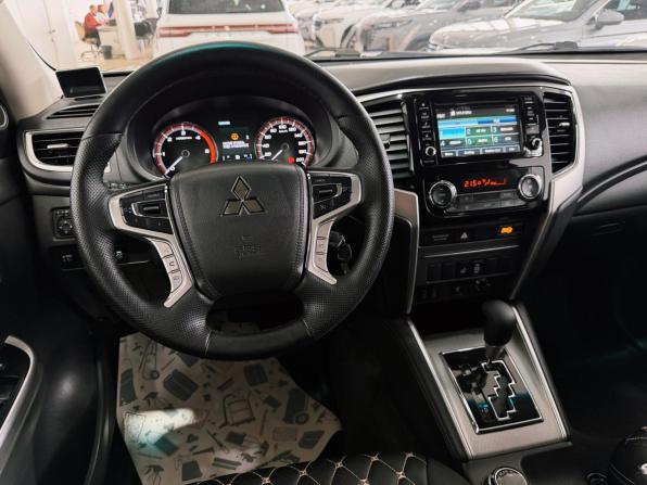 Mitsubishi L200 V Рестайлинг с пробегом 2020 года, цена 2 900 000 рублей, 128140 км, пикап, Автокод Объявления