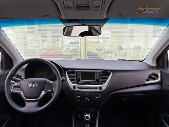 Hyundai Solaris II с пробегом 2017 года, цена 1 375 000 рублей, 173427 км, седан, Автокод Объявления