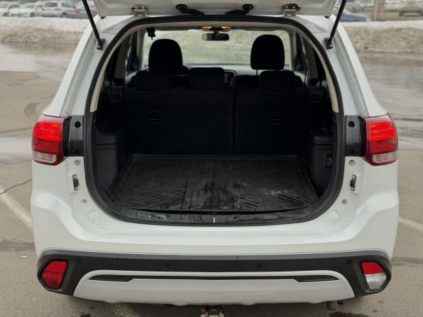 Mitsubishi Outlander III Рестайлинг 3 с пробегом 2020 года, цена 2 250 000 рублей, 120000 км, внедорожник, Автокод Объявления