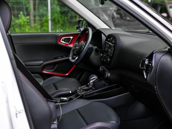 Kia Soul III с пробегом 2022 года, цена 2 300 000 рублей, 15572 км, хэтчбек, Автокод Объявления